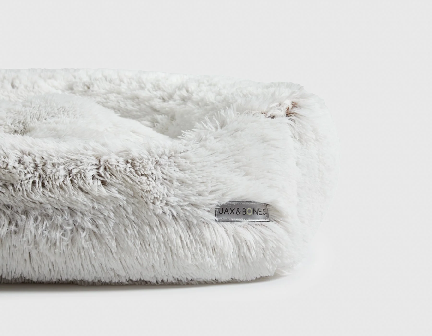 Jax & Bones Arctic Shag Napper Bed Beds - Image 4