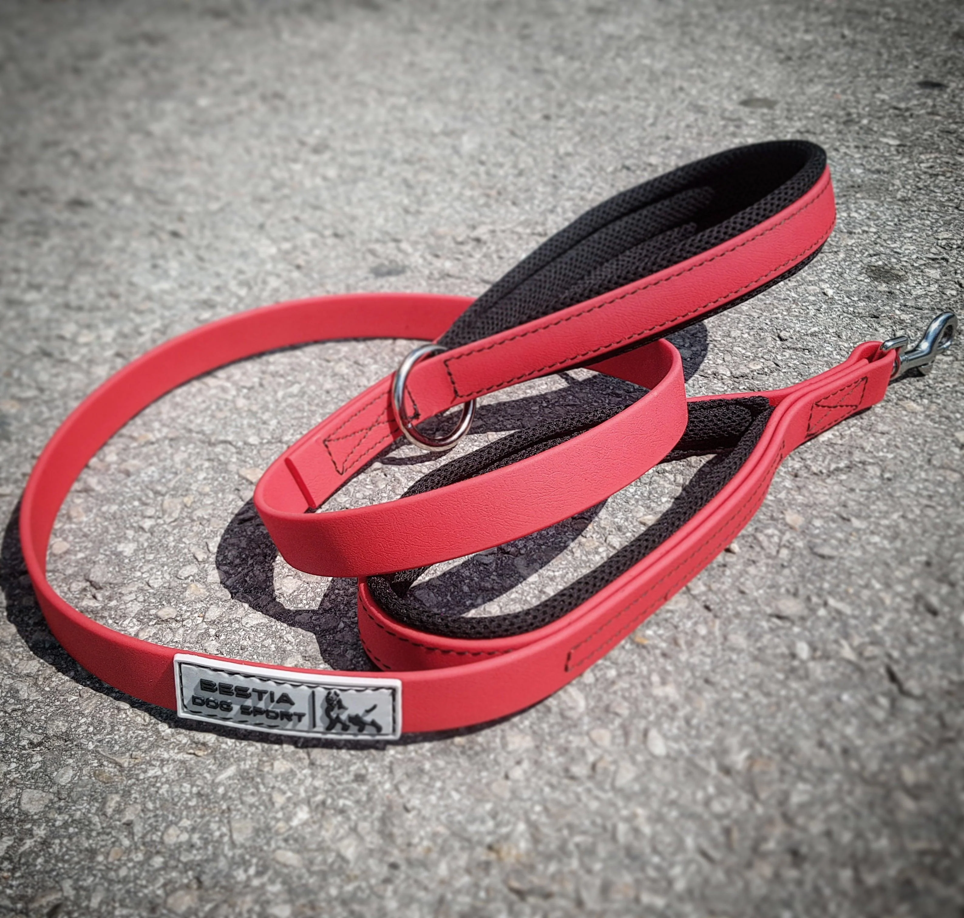 Bestia Dog Gear Padded Dog Leash - Red - Image 3