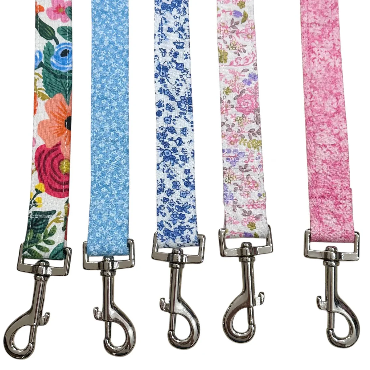 Blue Floral Calico Leash - Image 3