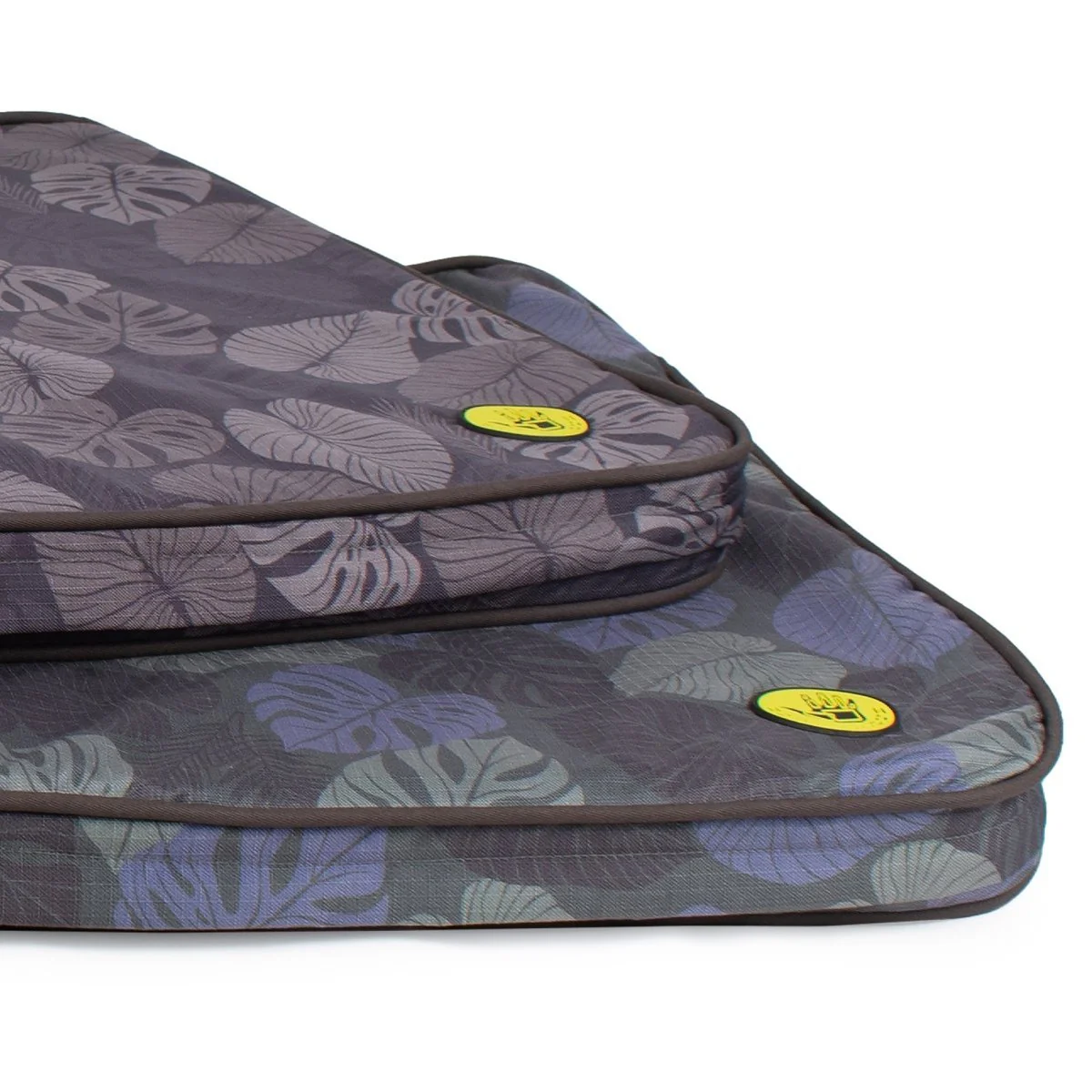 Body Glove Sun & Sand Tough Mat - Washable Dog Bed - Image 3