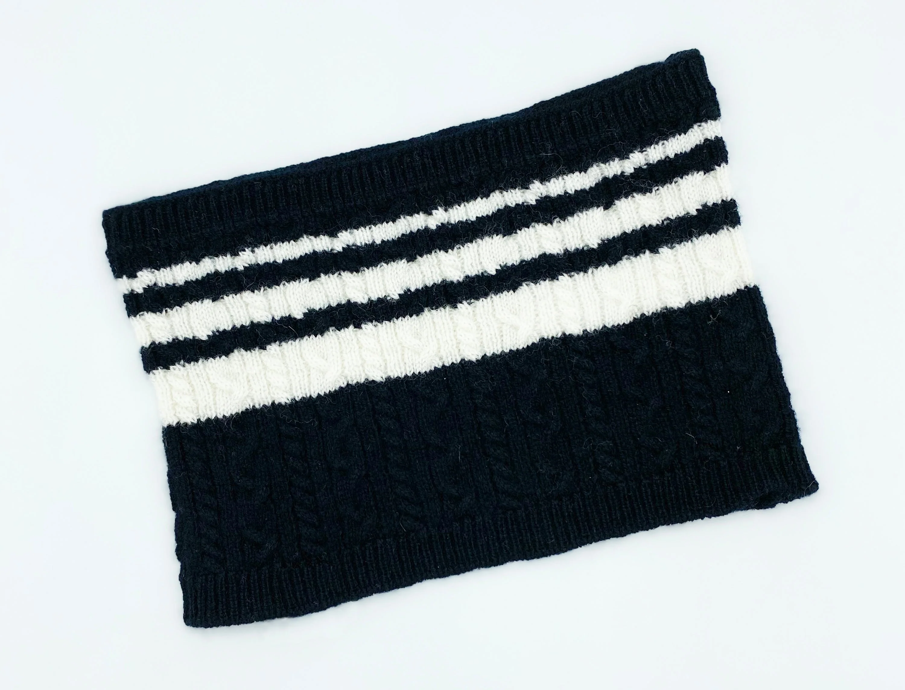 BESPOKE PAWS Cashmere Blend Scarf sets for Pets and their humans, Black and White - Wool Durable Adjustable Warm BANDANA - Image 4