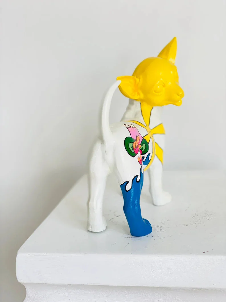 Chihuahua with Good Vibes Statue - Image 7