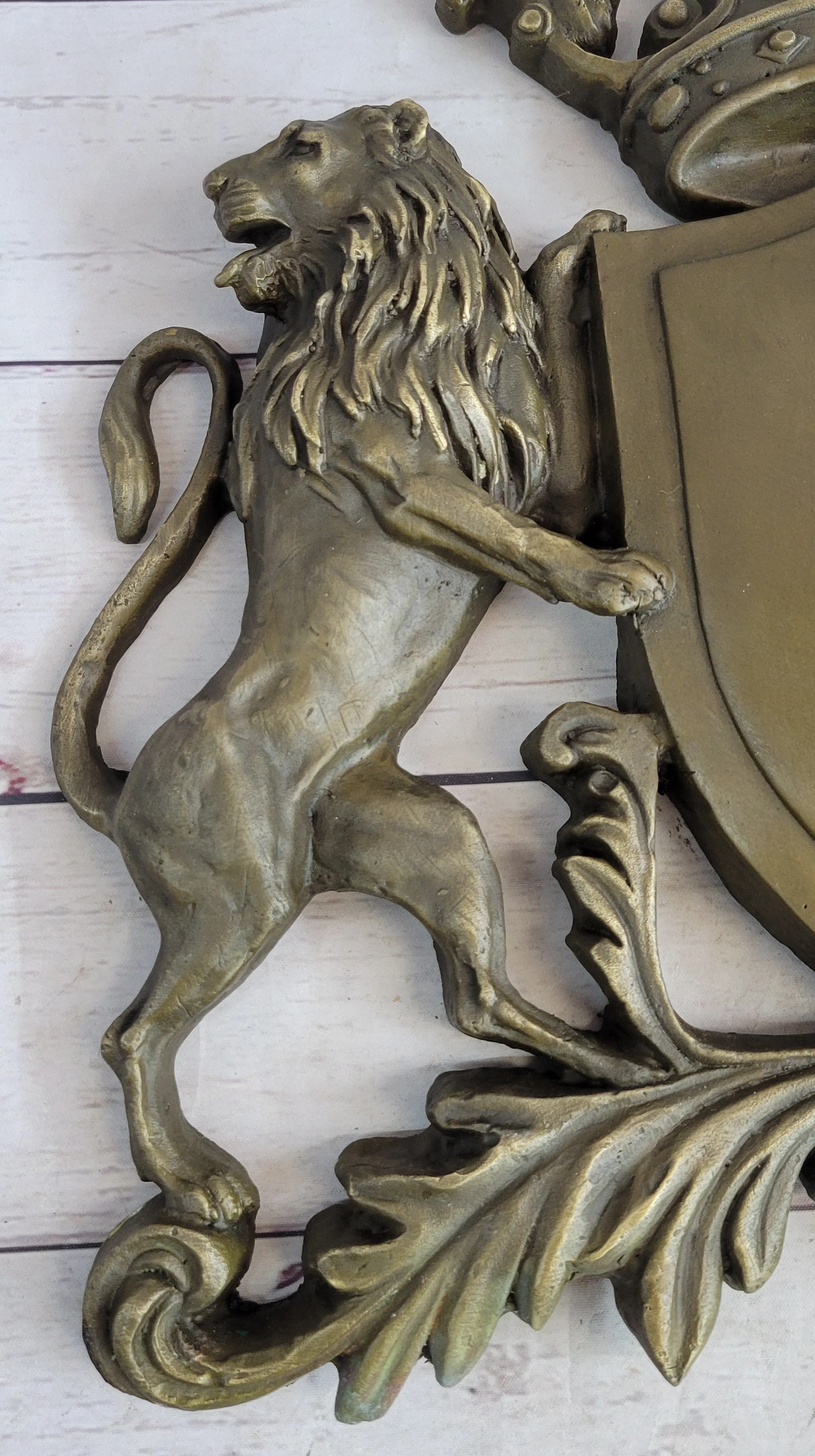 Coat of Arms Family Crest Lions Crown Bronze Wall Mounted Hanging Sculpture 13" x 16" - Image 5