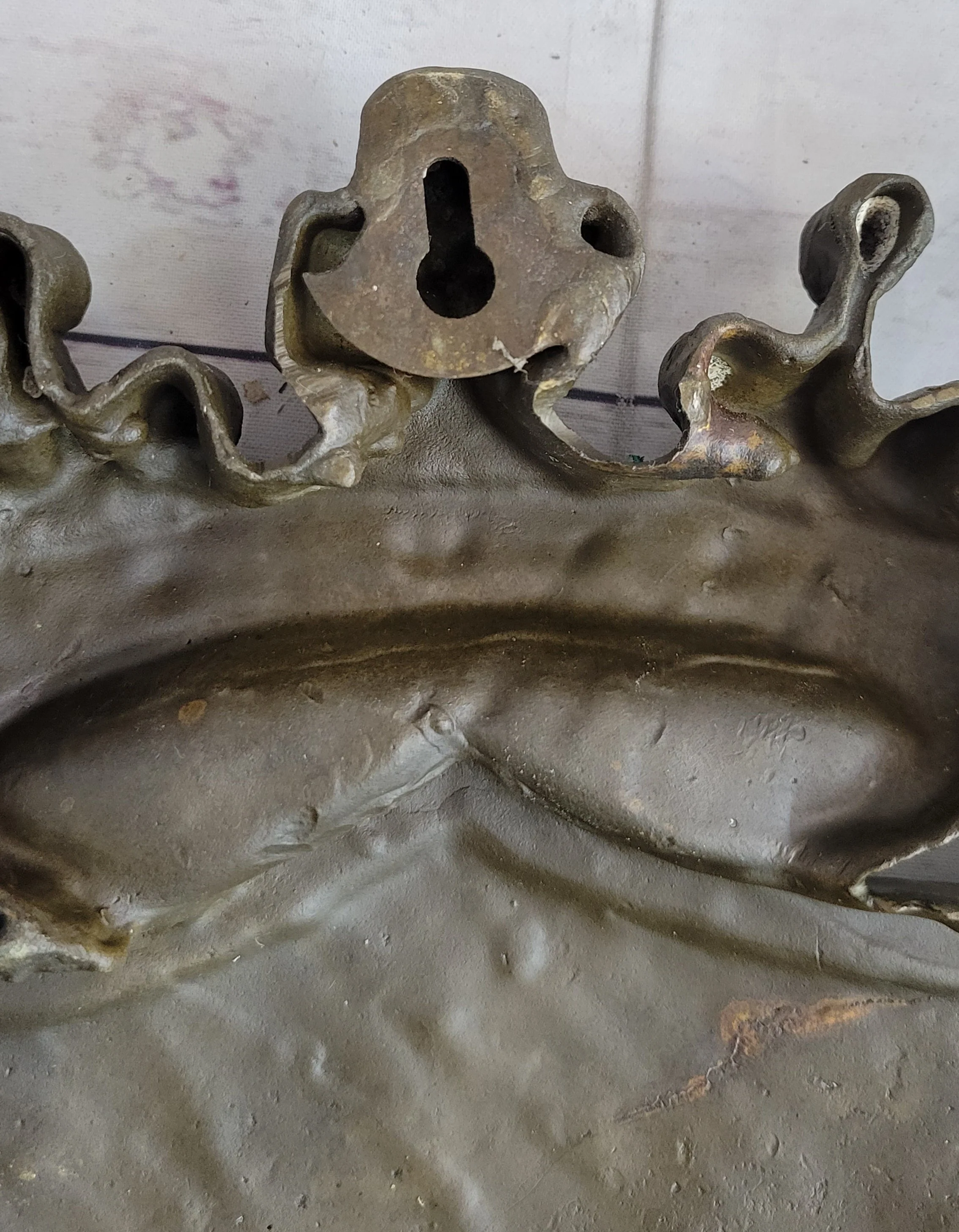 Coat of Arms Family Crest Lions Crown Bronze Wall Mounted Hanging Sculpture 13" x 16" - Image 9