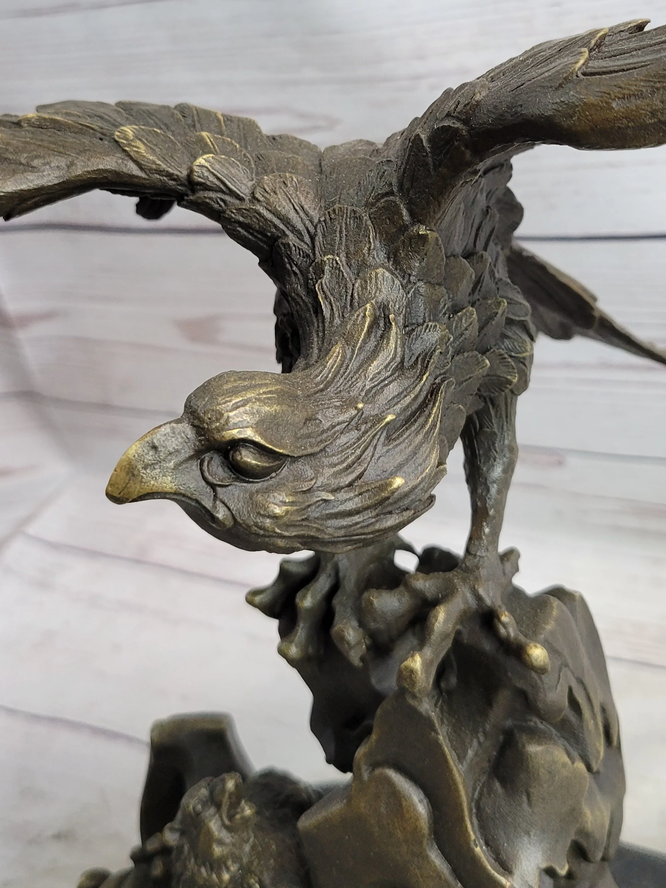 Eagle Landing on Waves Water Bronze Metal Statue Sculpture Figurine Decor Signed - Image 7
