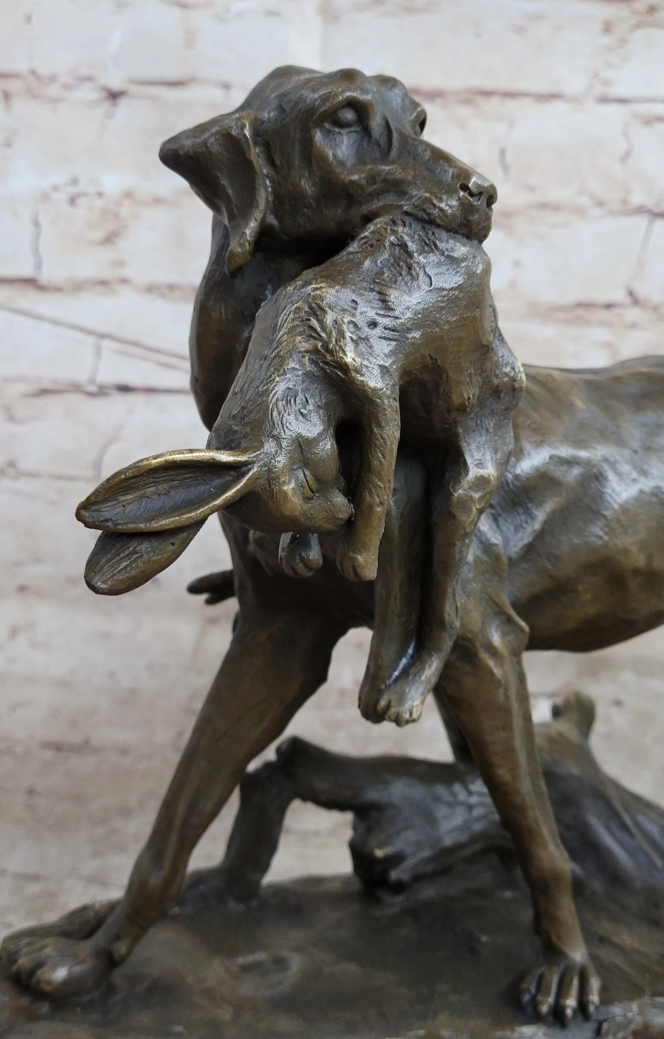 Hot Cast Bronze Sculpture of Hunting Dog Retriever with Rabbit in Mouth - Image 7