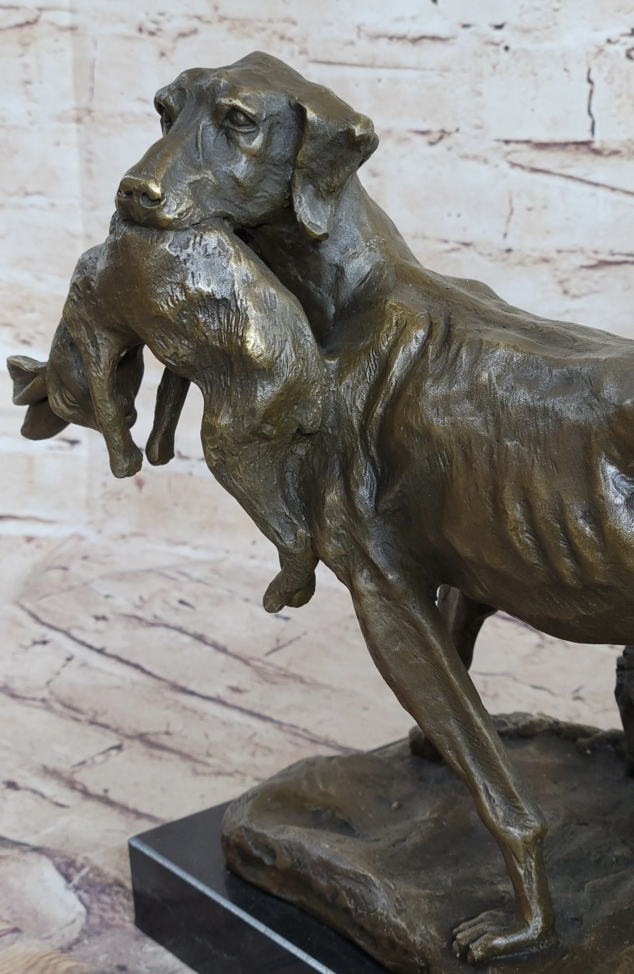 Hot Cast Bronze Sculpture of Hunting Dog Retriever with Rabbit in Mouth - Image 9