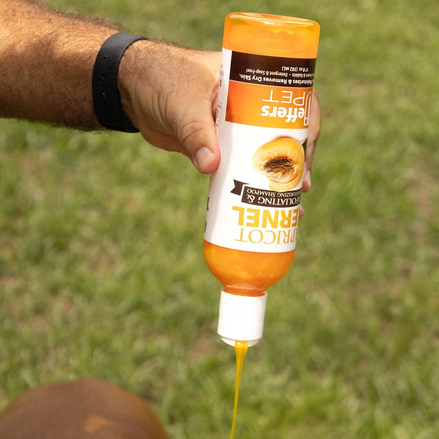 Jeffers Apricot Kernel Exfoliating & Moisturizing Pet Shampoo - Image 4
