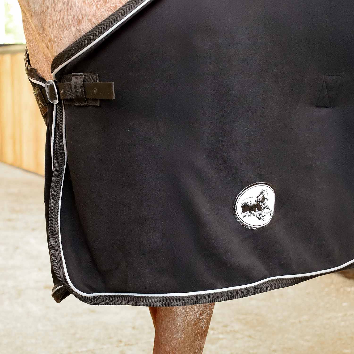 Jeffers Elite Fleece Horse Cooler Blanket - Image 3