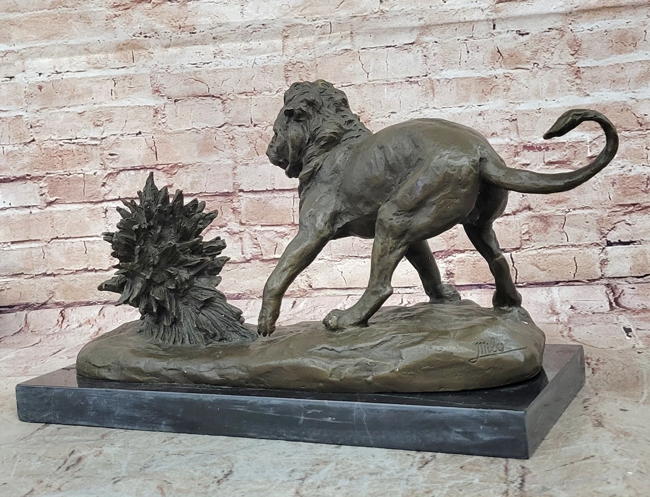 Lion vs. Porcupine Bronze Statue Sculpture Wildlife Art Decor on Marble Base - Image 5