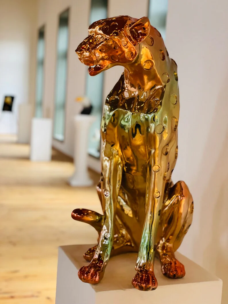 Luxurious Golden Cheetah Statue - Image 3