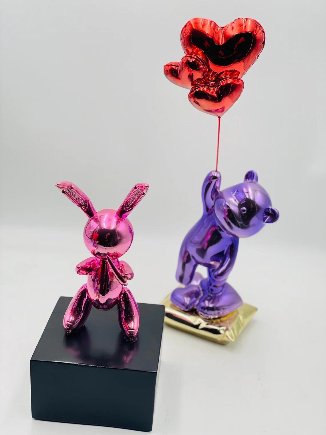 Luxury Pink Rabbit Balloon Sculpture - Image 3