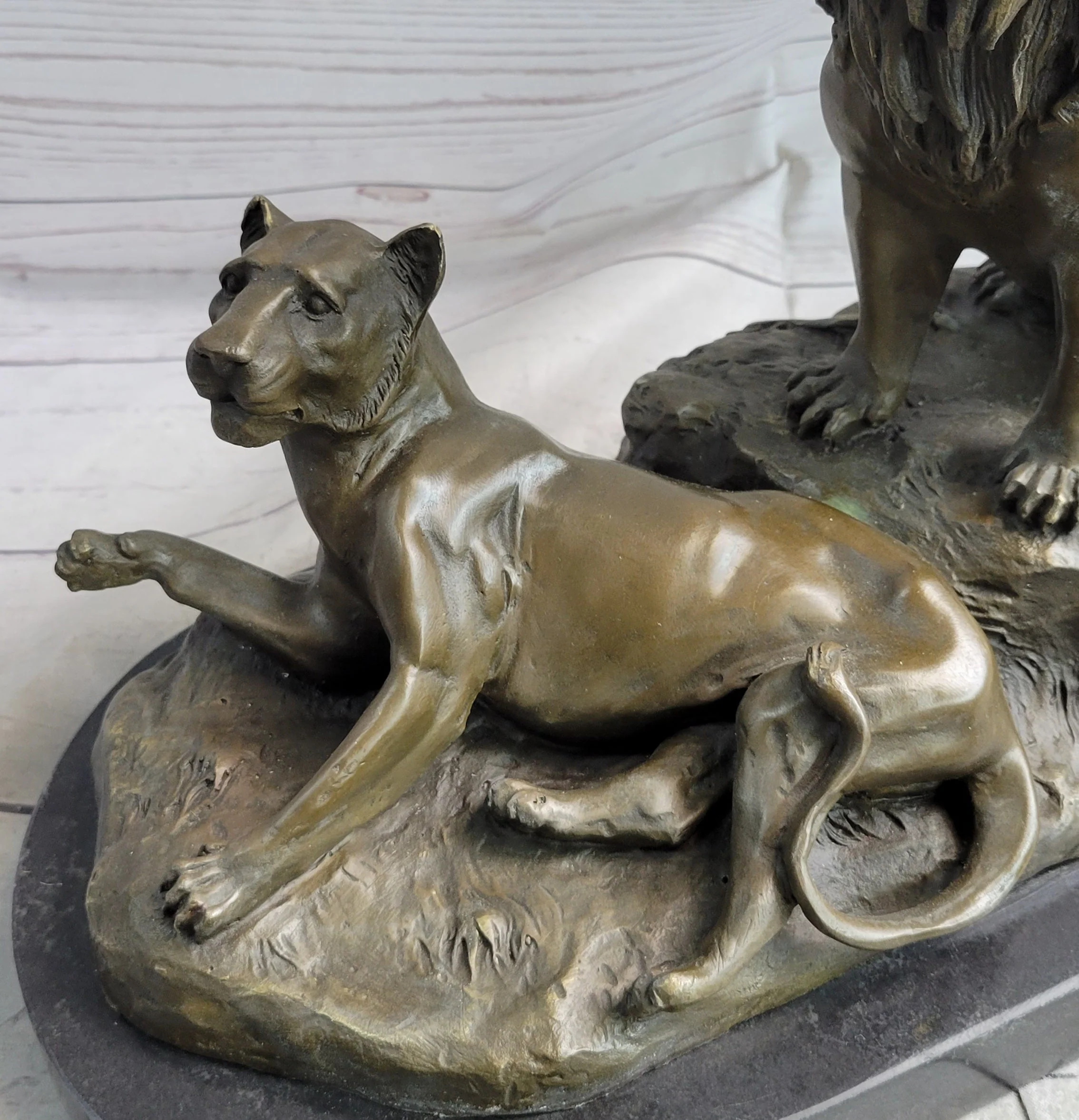 Male and Female Lions African Lion Safari Savannah Bronze Sculpture Statue Art Decor - Image 8