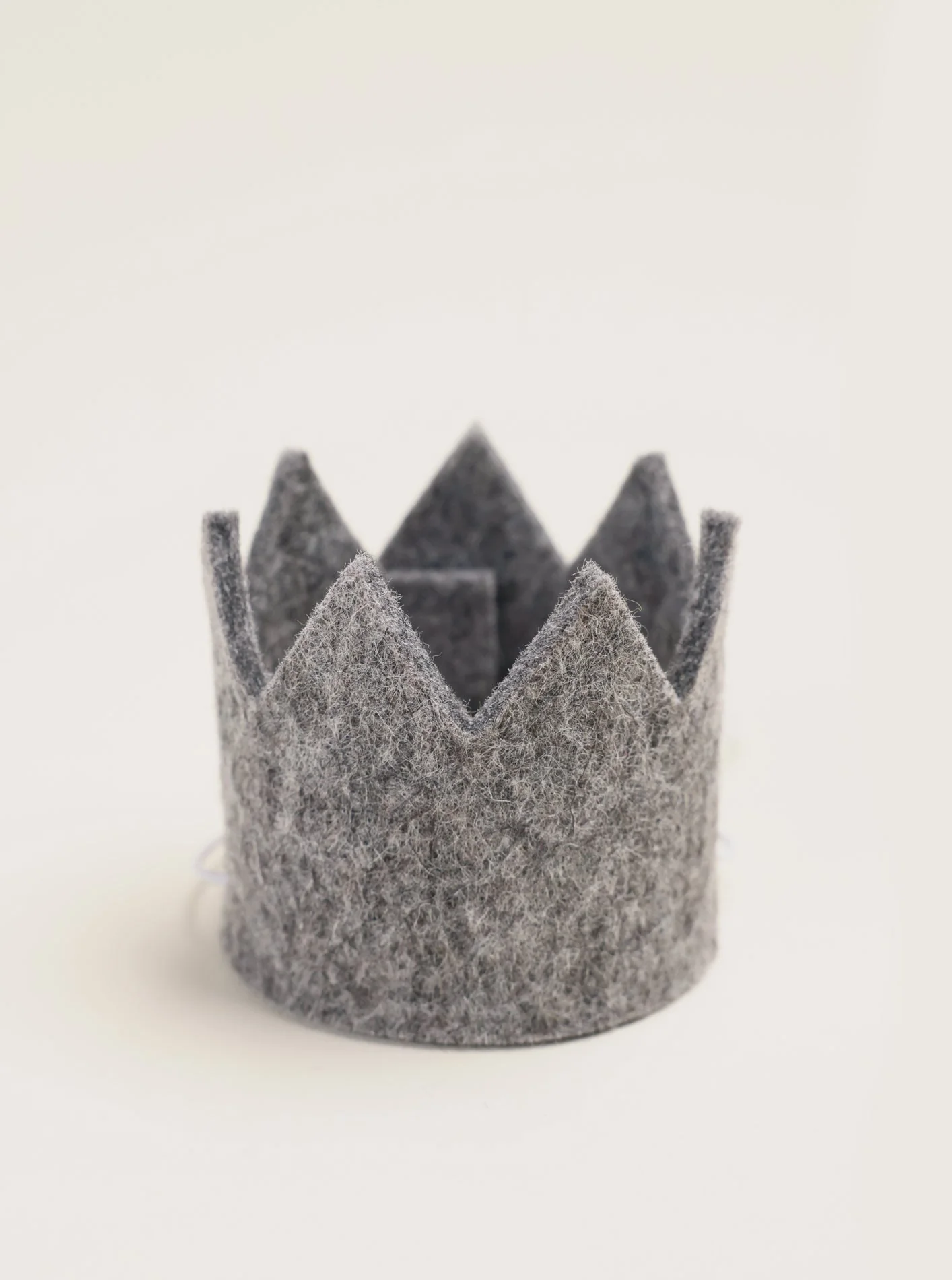 NEUTRAL PARTY CROWNS - Image 4