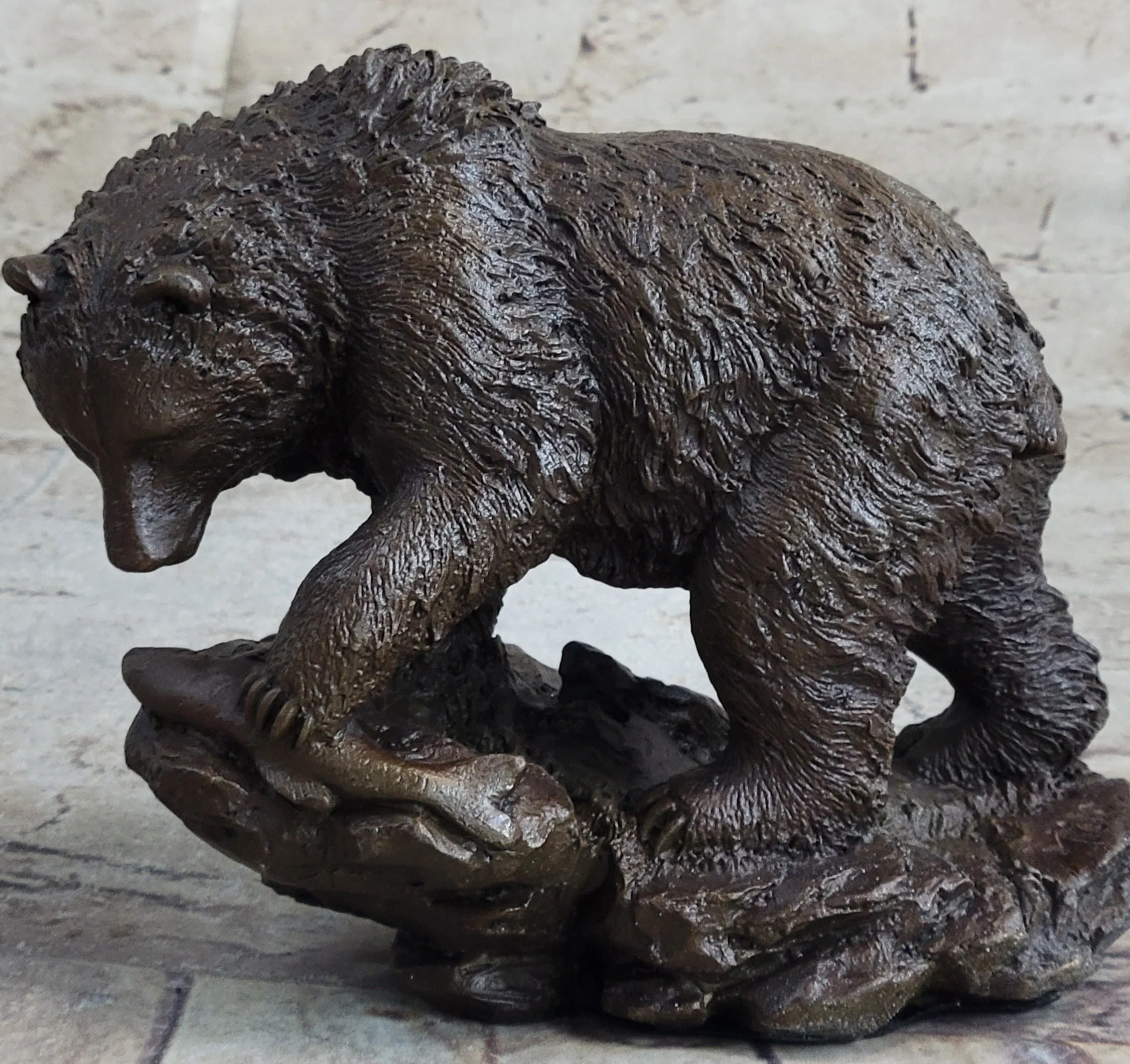 Original Burly Black Bear with His fish Dinner Bronze Sculpture Statue Figurine - Image 3
