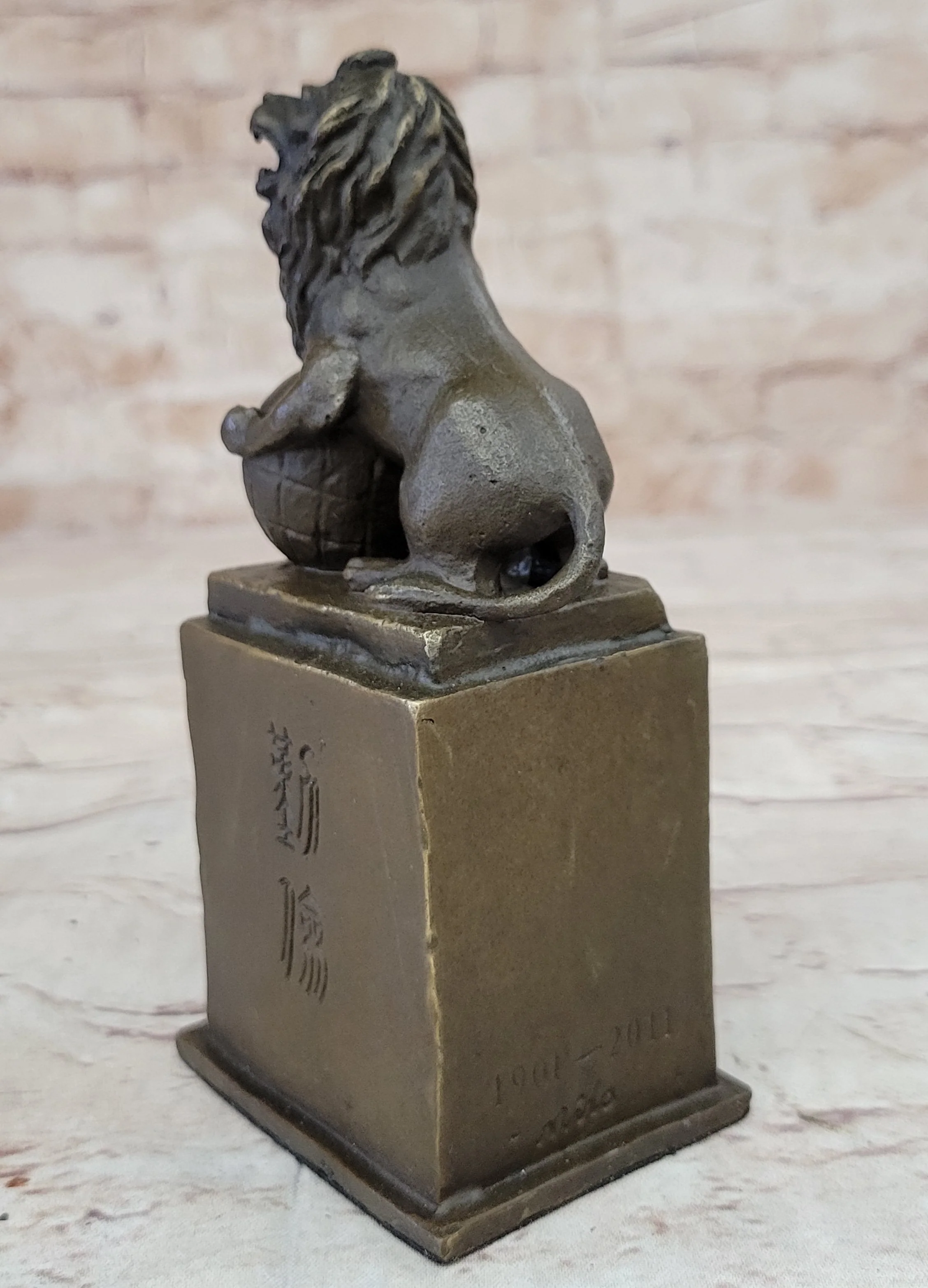 Regius Palace Chinese Guardian Lion & Earth Globe Bronze Statue Sculpture Decor - Image 4