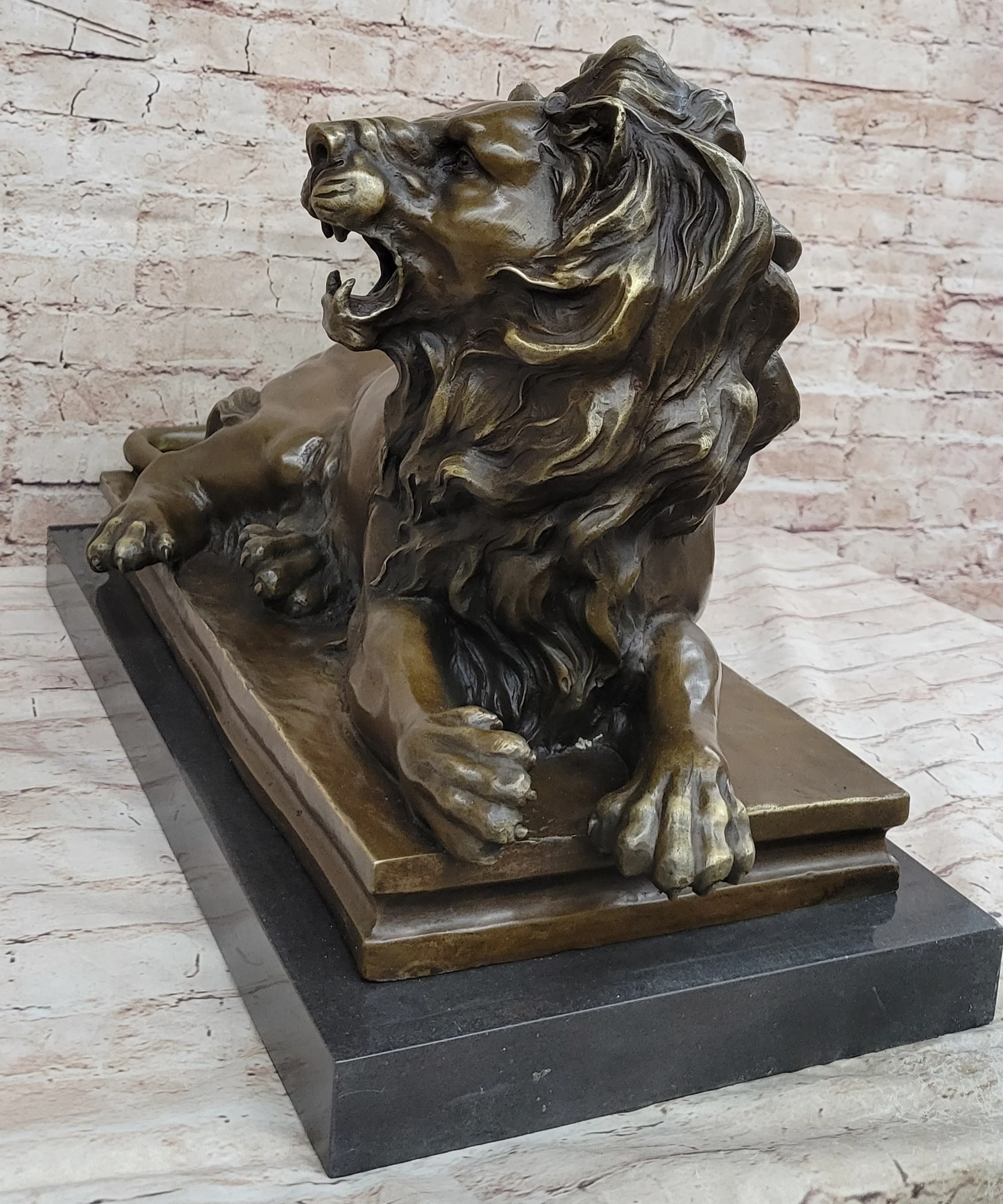 Roaring Guardian Lion Laying Down Bronze Statue Sculpture on Marble Base after Antoine Barye - Image 4