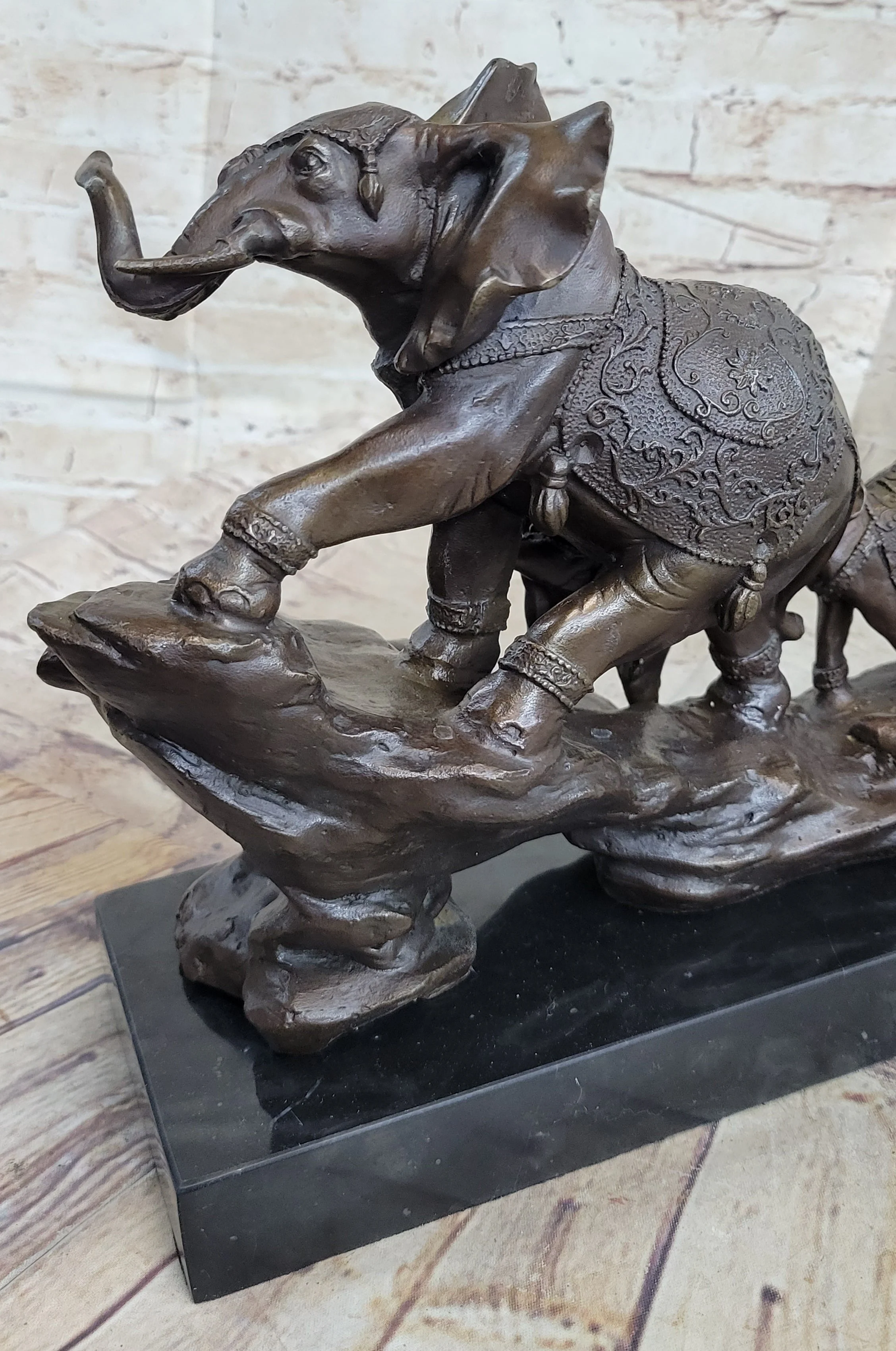 Signed Bologna Indian Mother Elephant And Calves Bronze Sculpture Home Decor Art - Image 8