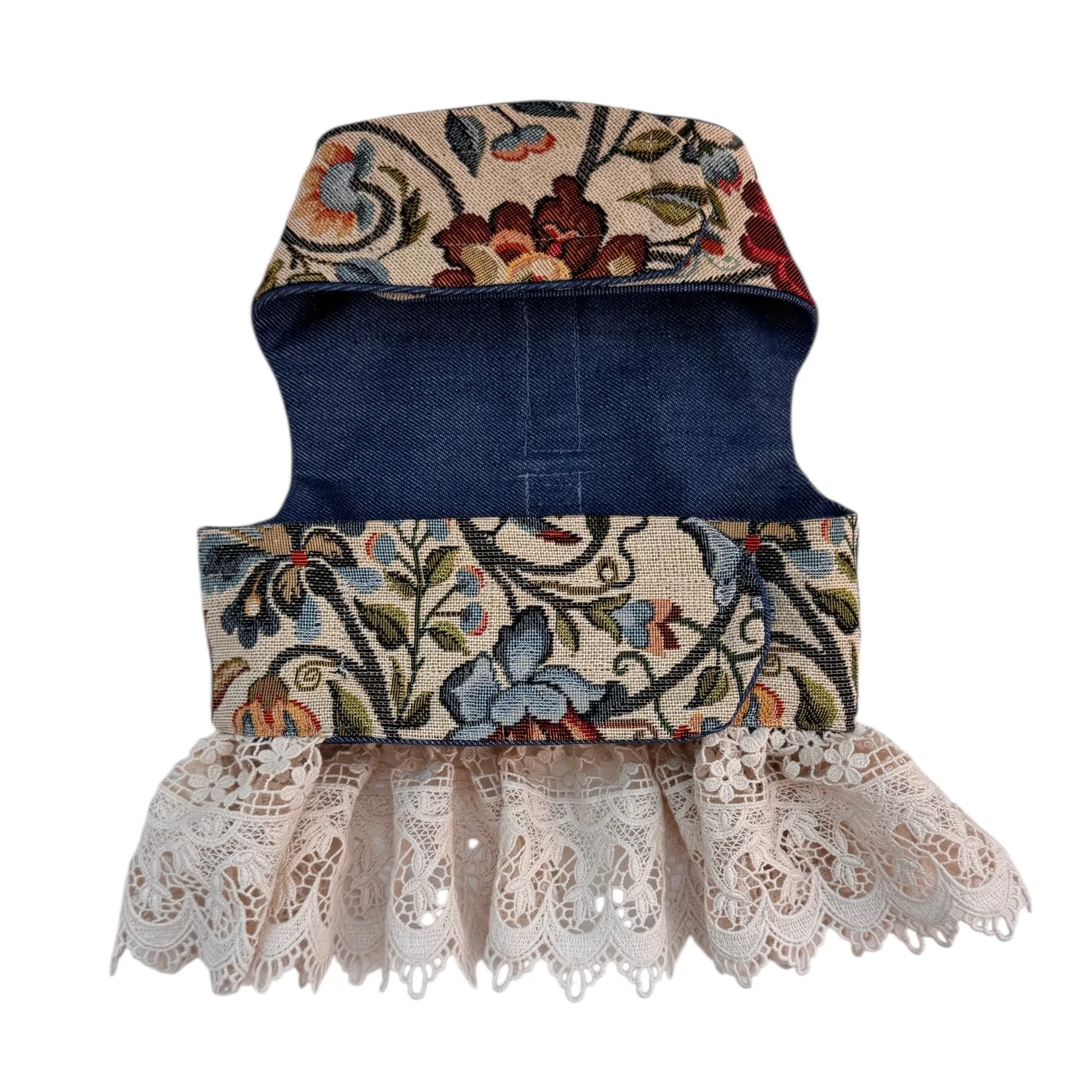 Tapestry Lace Harness - Image 2