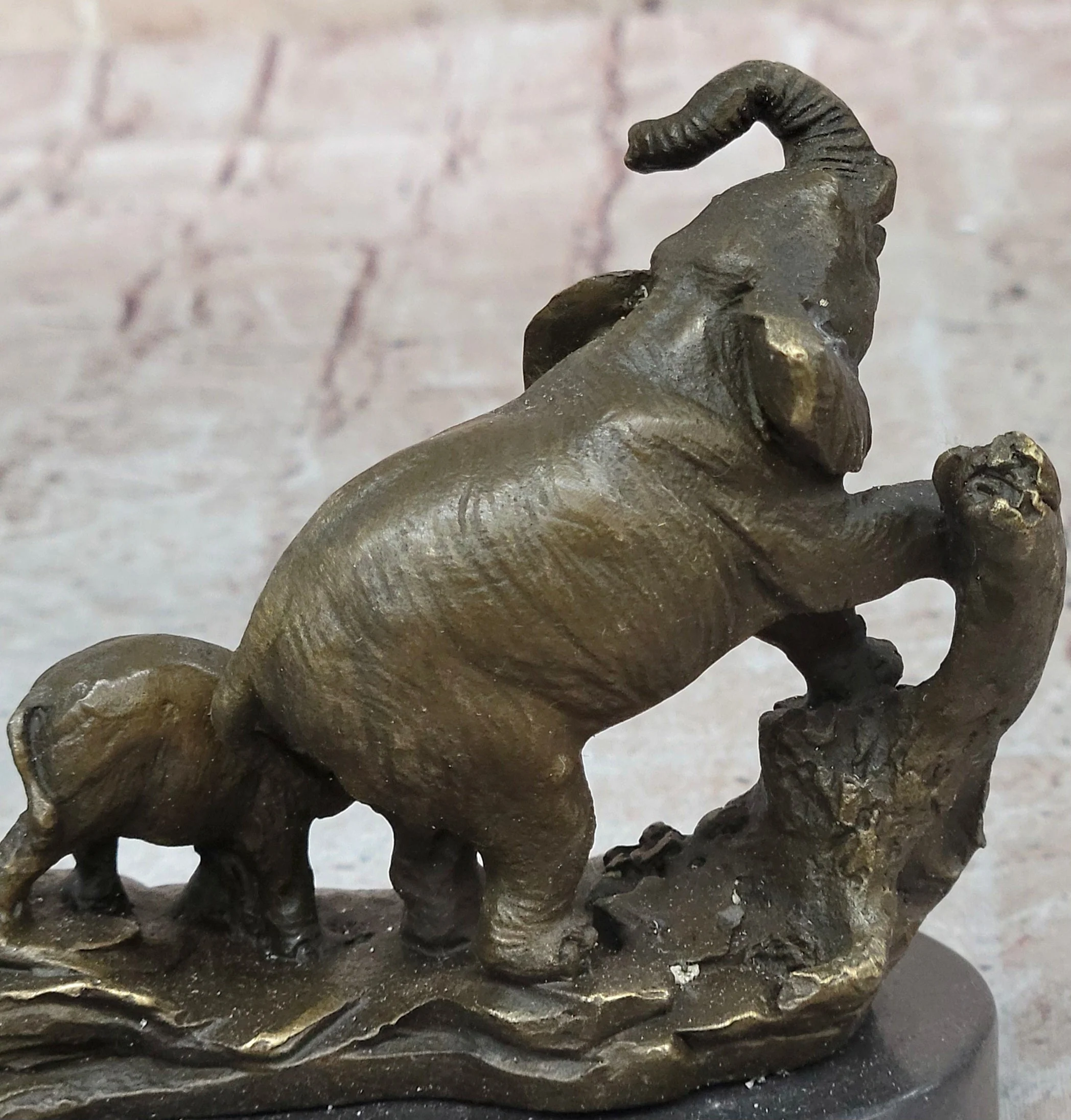 Three Elephants Family - Hot Cast Bronze Sculpture of African Wildlife on Marble Base - Image 9