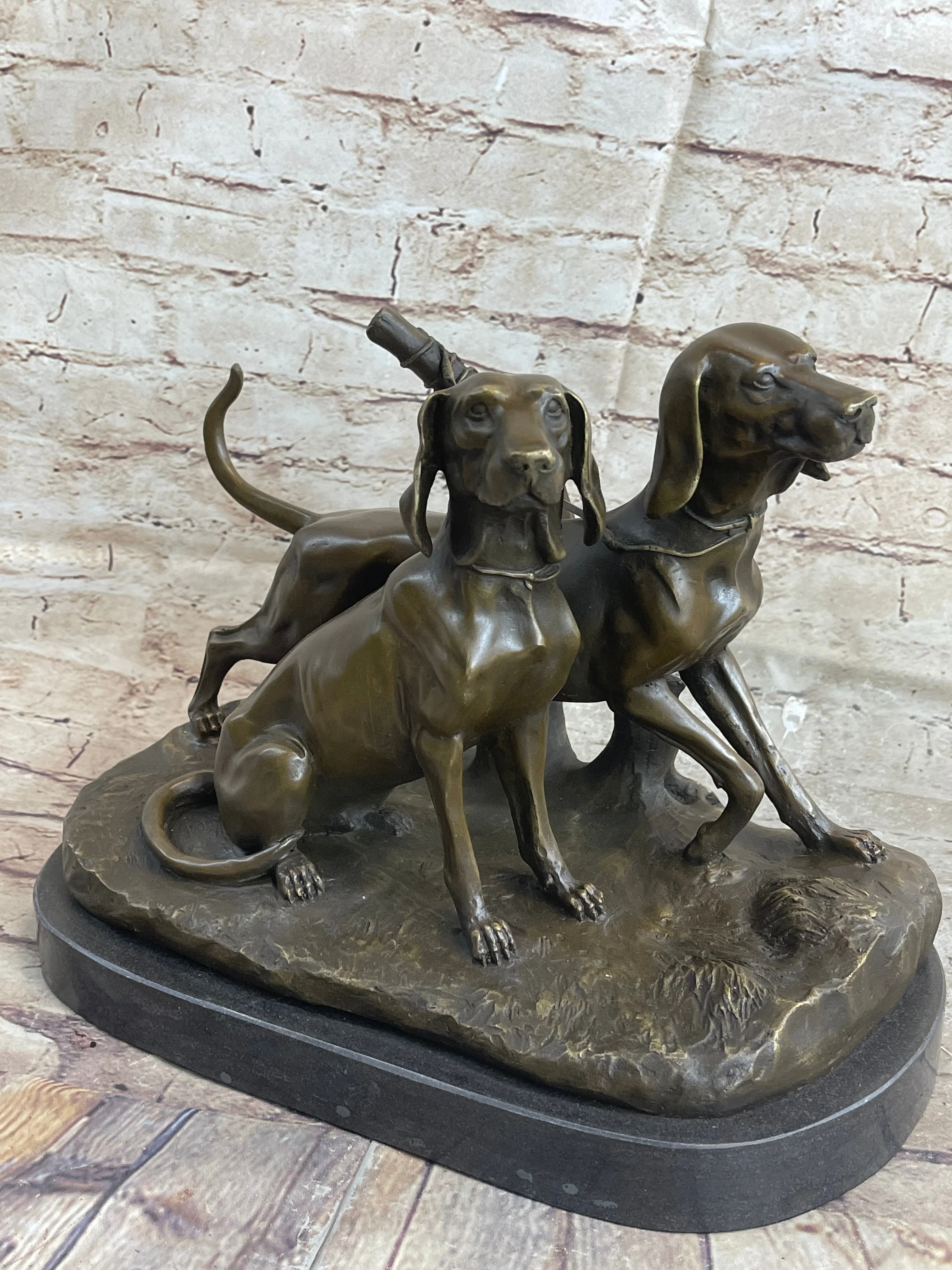 Two Large Vizsla Dog Dogs Animal House Pet by Debut Bronze Marble Sculpture Gift - Image 3