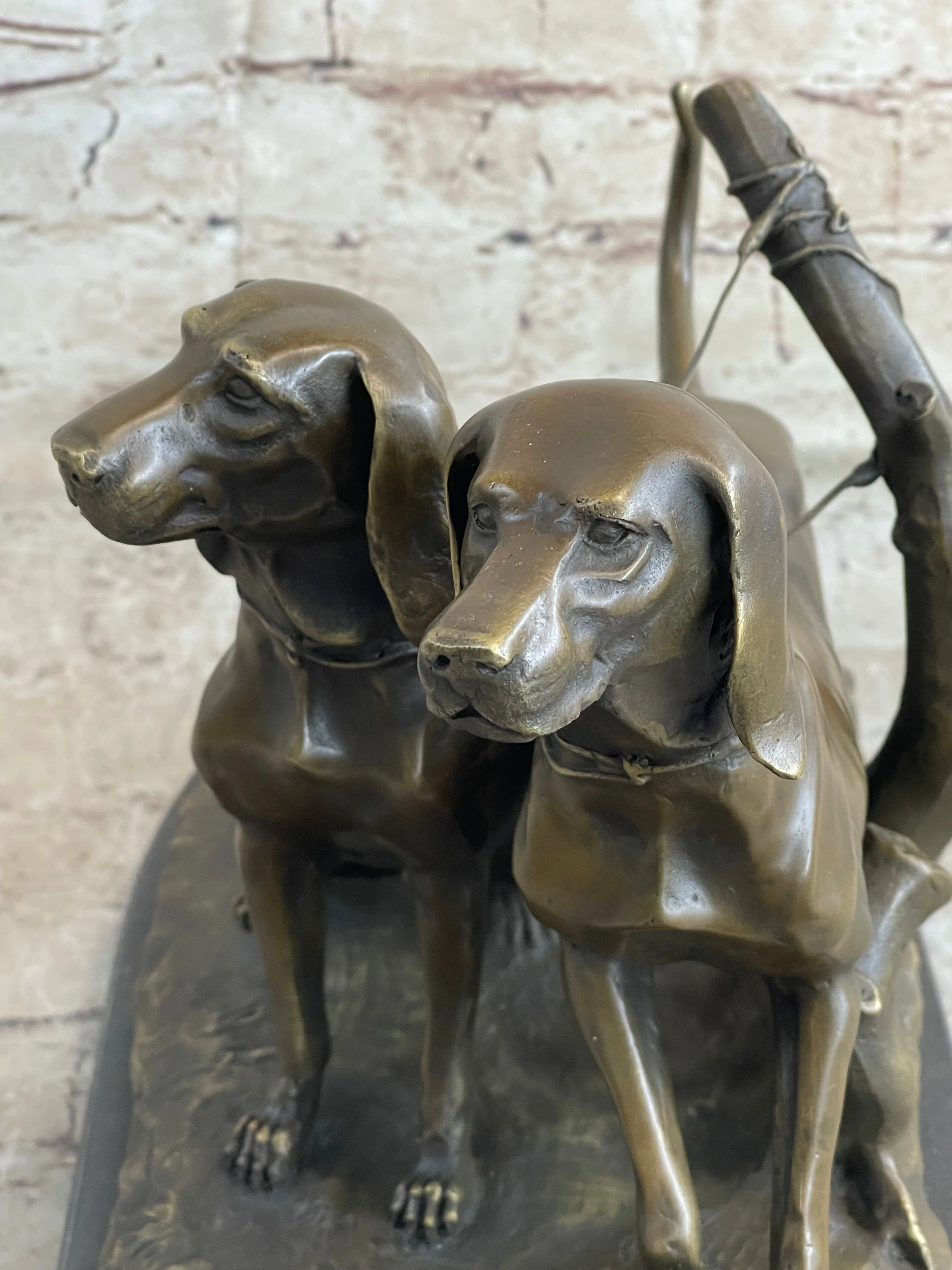Two Large Vizsla Dog Dogs Animal House Pet by Debut Bronze Marble Sculpture Gift - Image 9
