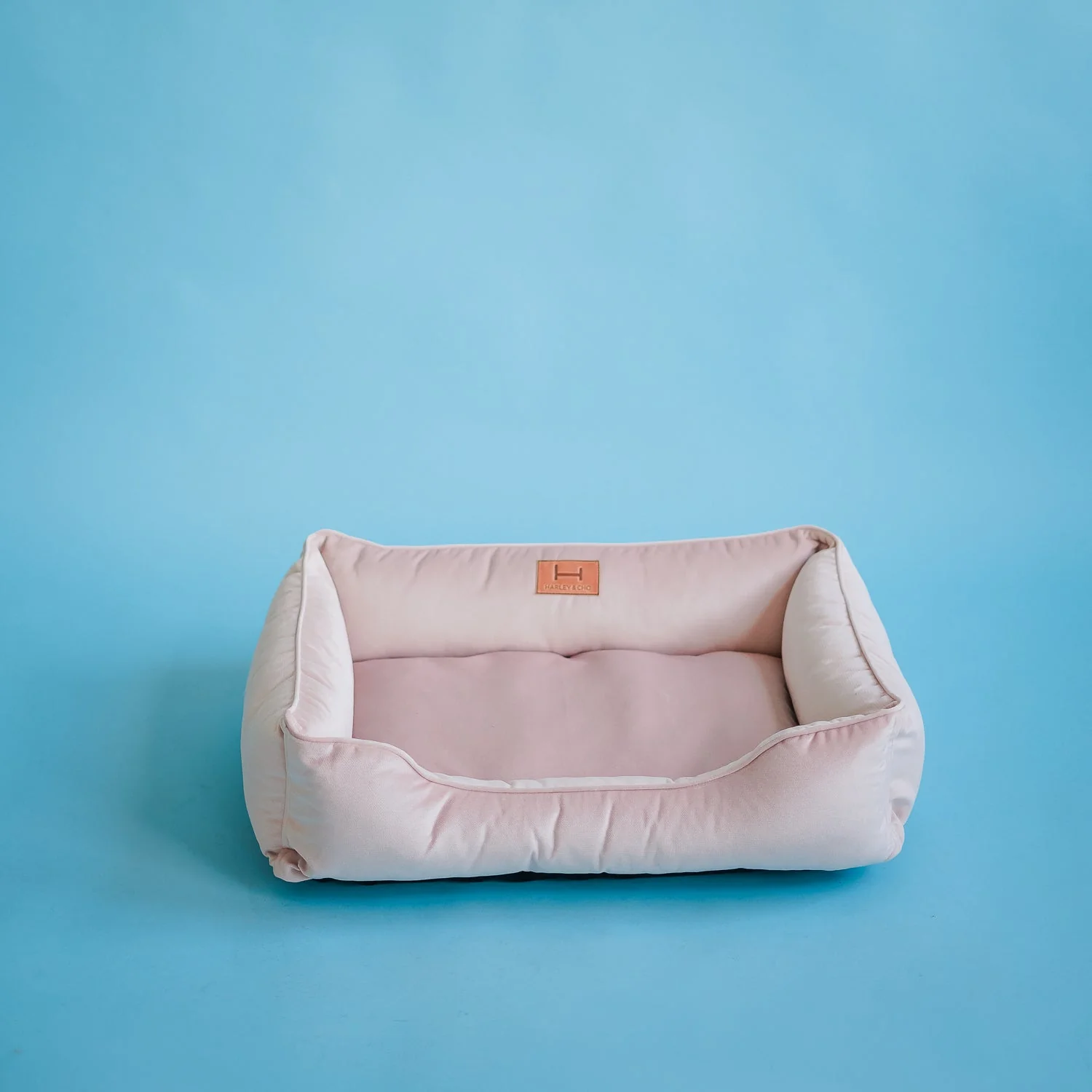 Velvet Cat Bed Dreamer - Image 13