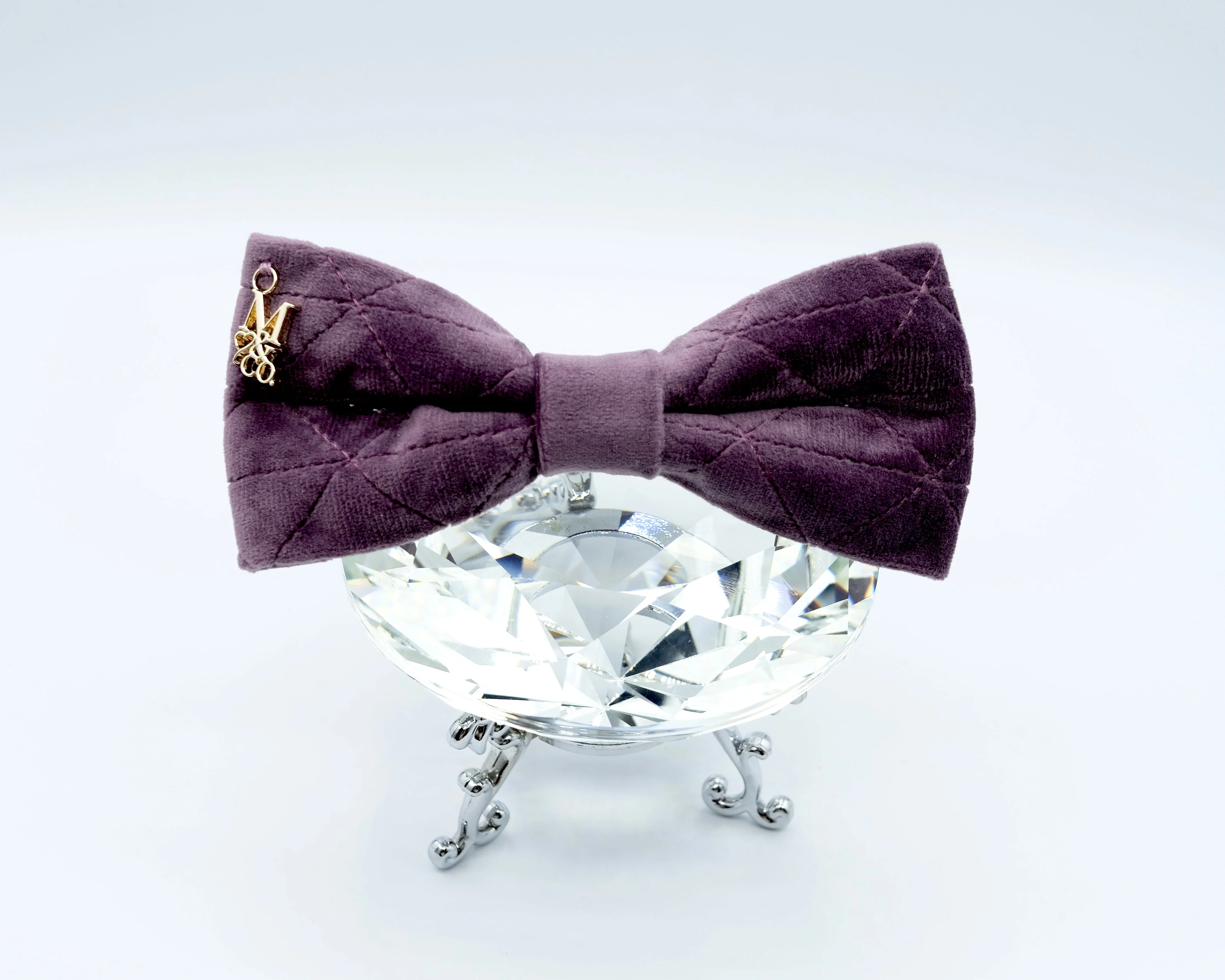 Velvet: The Susana Bow Tie Collar - Image 3