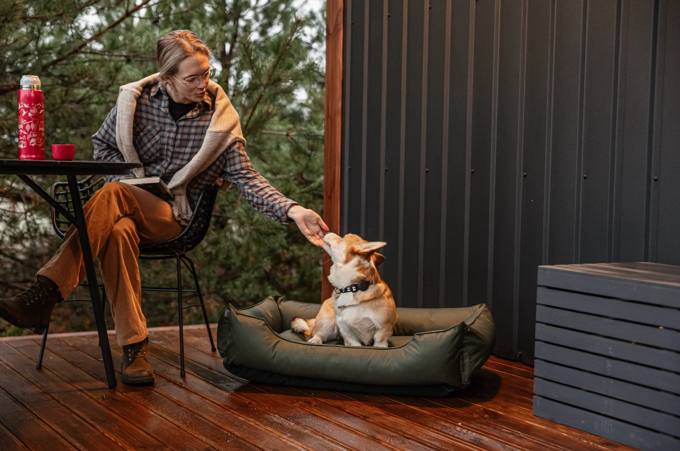 Waterproof Sleeper Dog Bed Green - Image 12